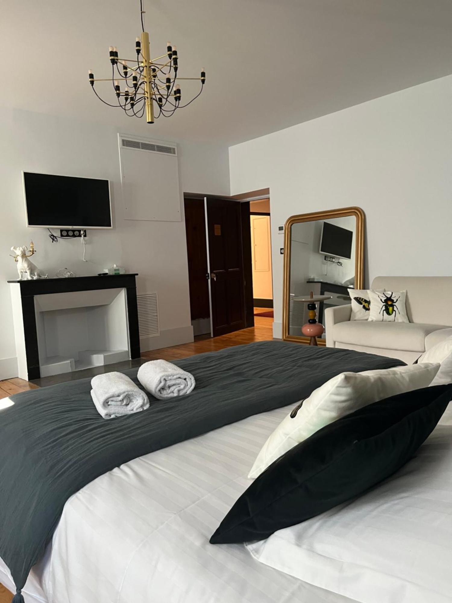 Domaine Clairfontaine Noyarey - Suites Junior المظهر الخارجي الصورة