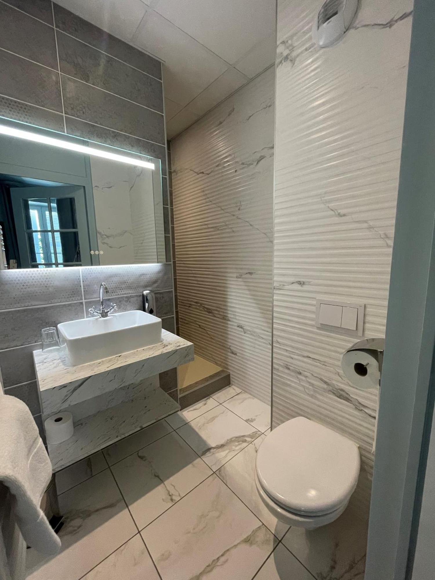 Domaine Clairfontaine Noyarey - Suites Junior المظهر الخارجي الصورة