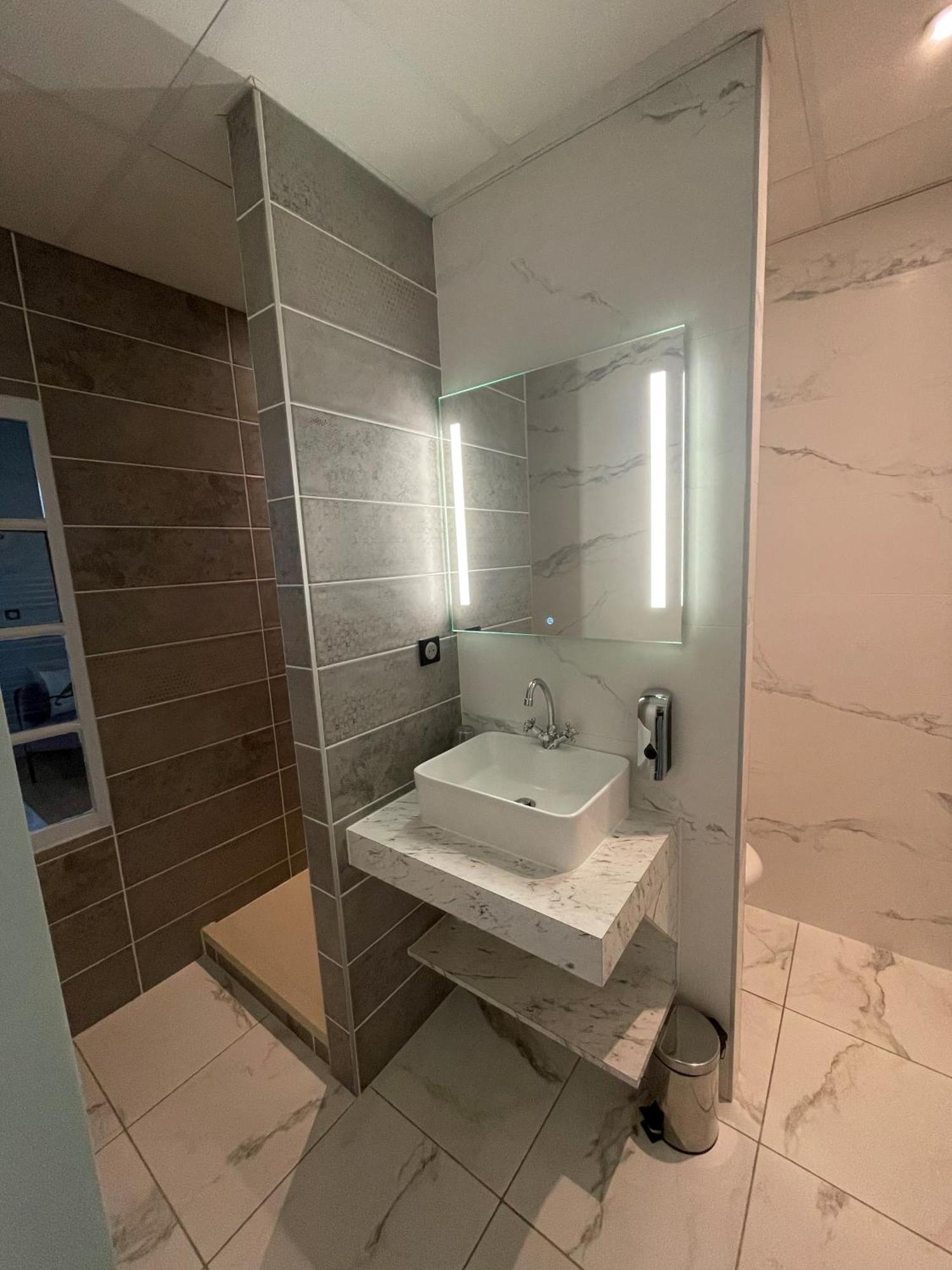 Domaine Clairfontaine Noyarey - Suites Junior المظهر الخارجي الصورة