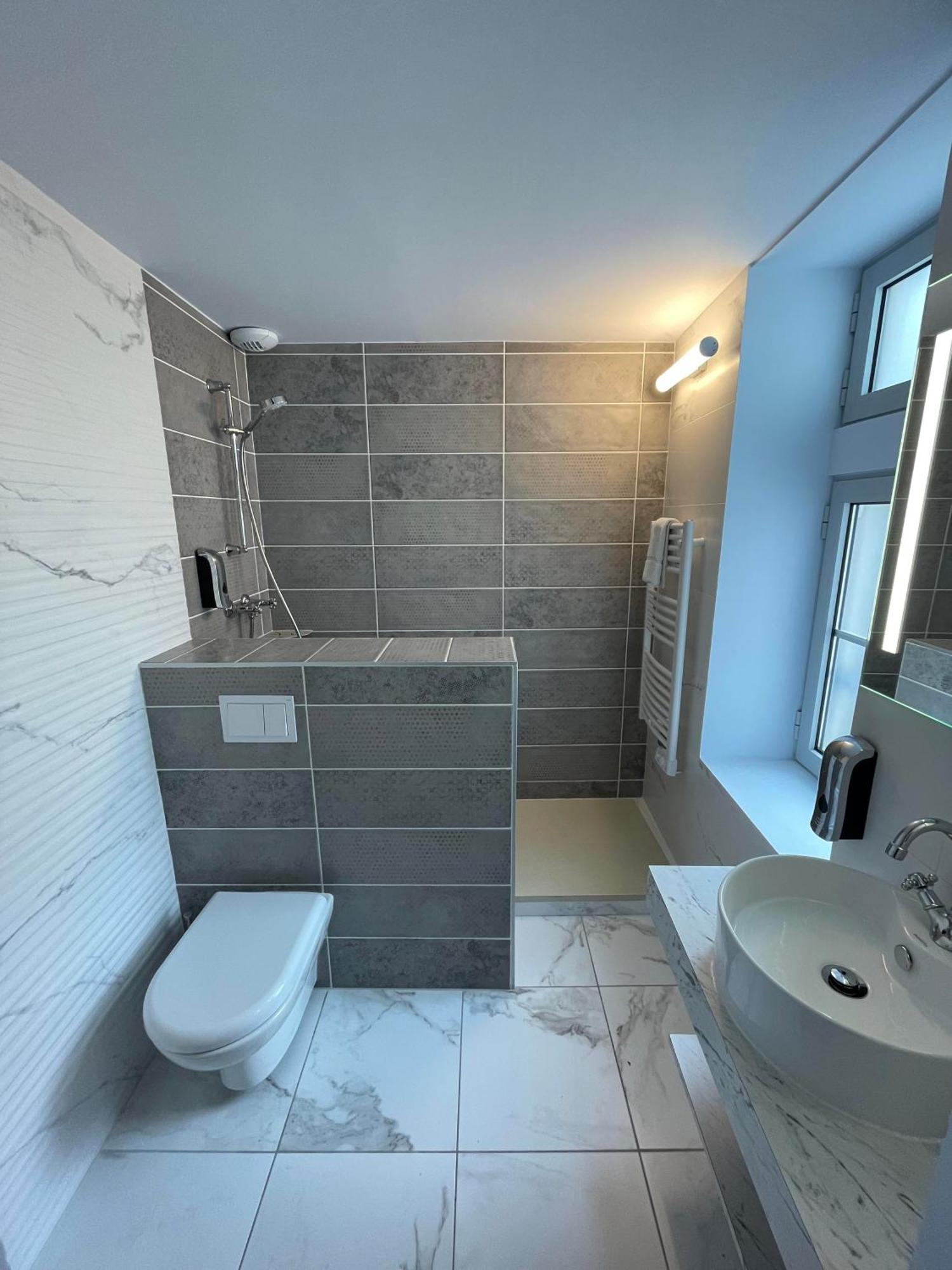 Domaine Clairfontaine Noyarey - Suites Junior المظهر الخارجي الصورة