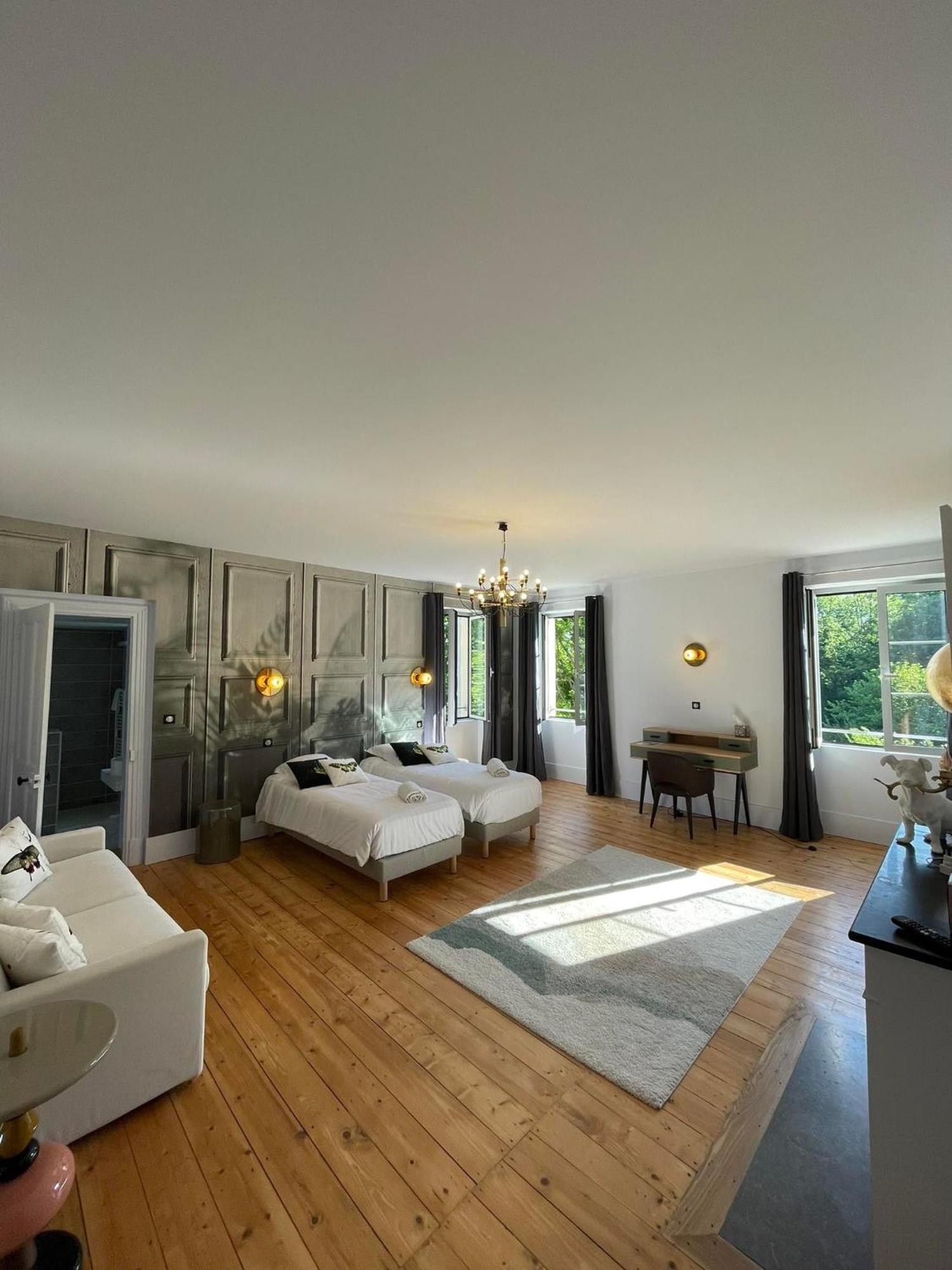Domaine Clairfontaine Noyarey - Suites Junior المظهر الخارجي الصورة