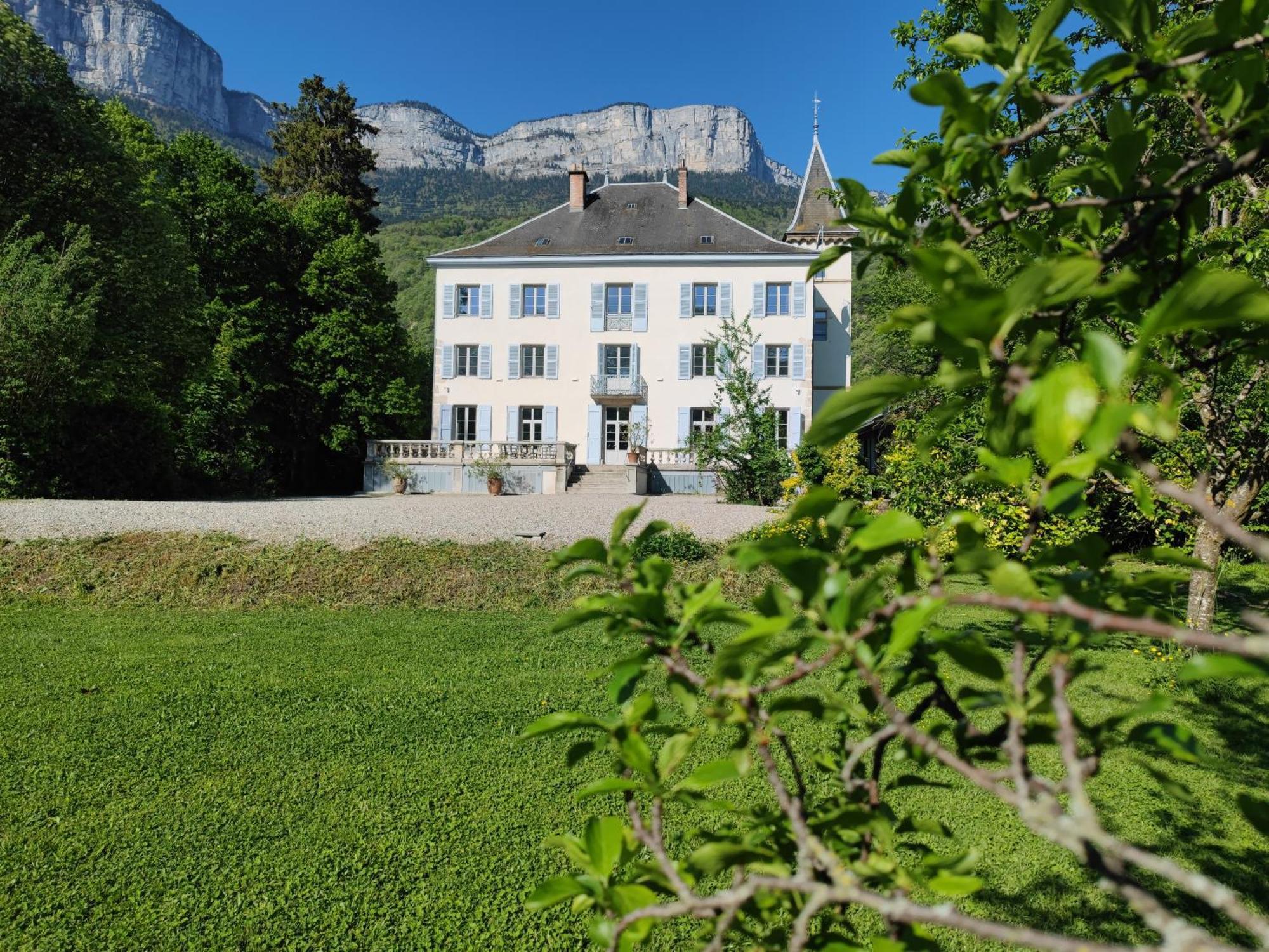 Domaine Clairfontaine Noyarey - Suites Junior المظهر الخارجي الصورة