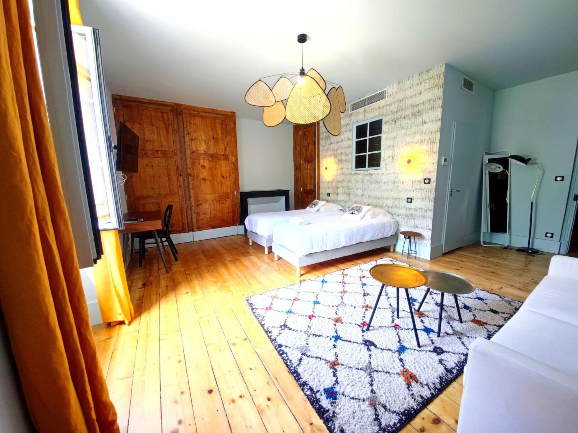 Domaine Clairfontaine Noyarey - Suites Junior المظهر الخارجي الصورة