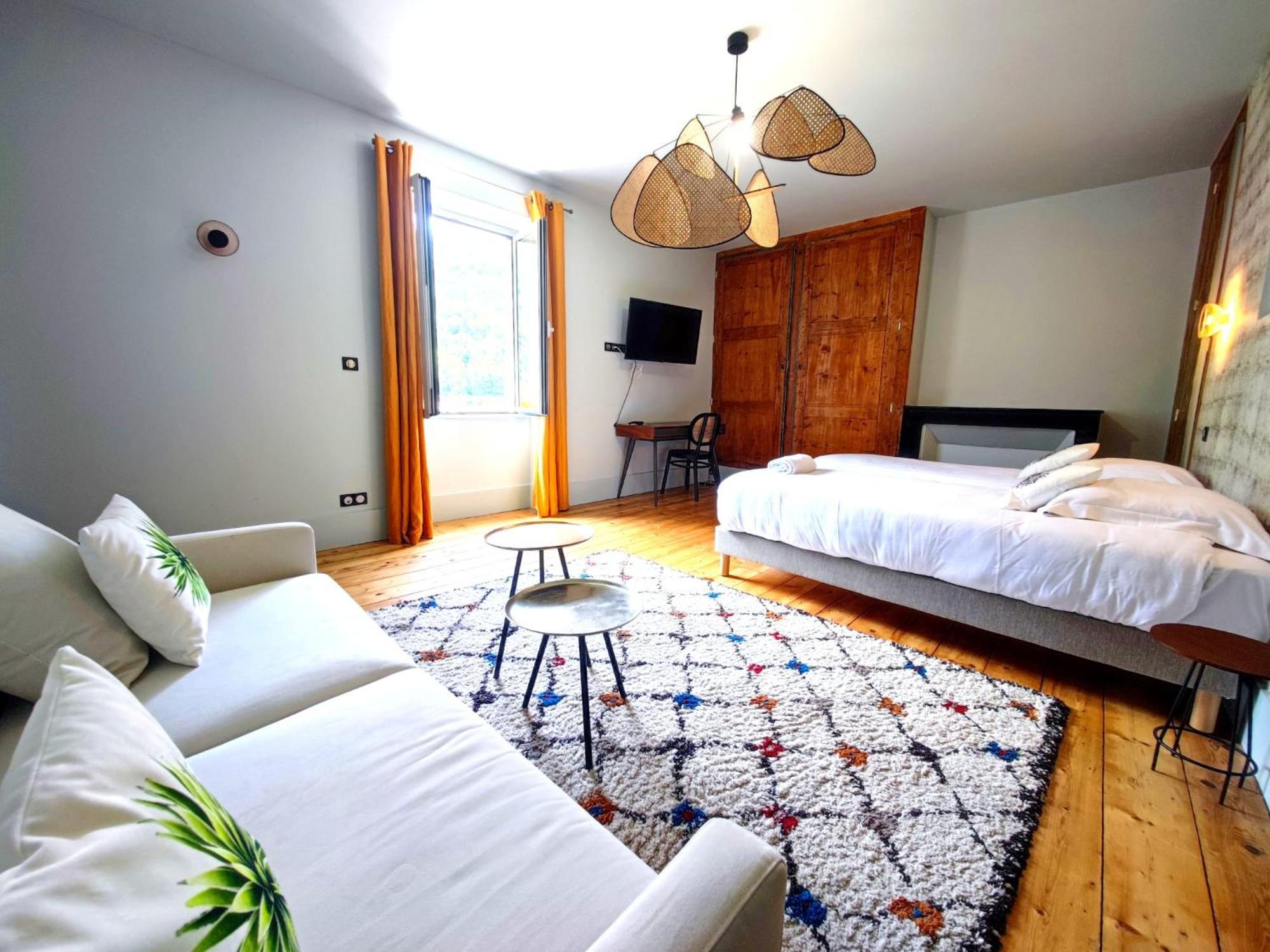 Domaine Clairfontaine Noyarey - Suites Junior المظهر الخارجي الصورة