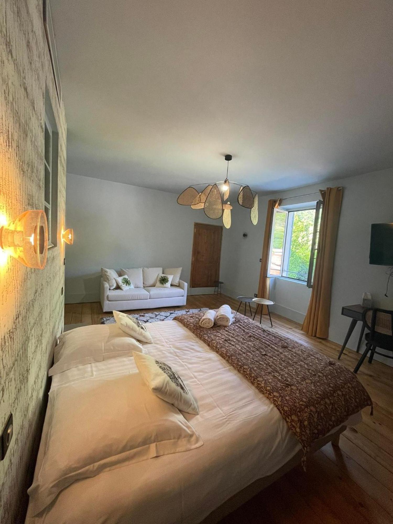 Domaine Clairfontaine Noyarey - Suites Junior المظهر الخارجي الصورة